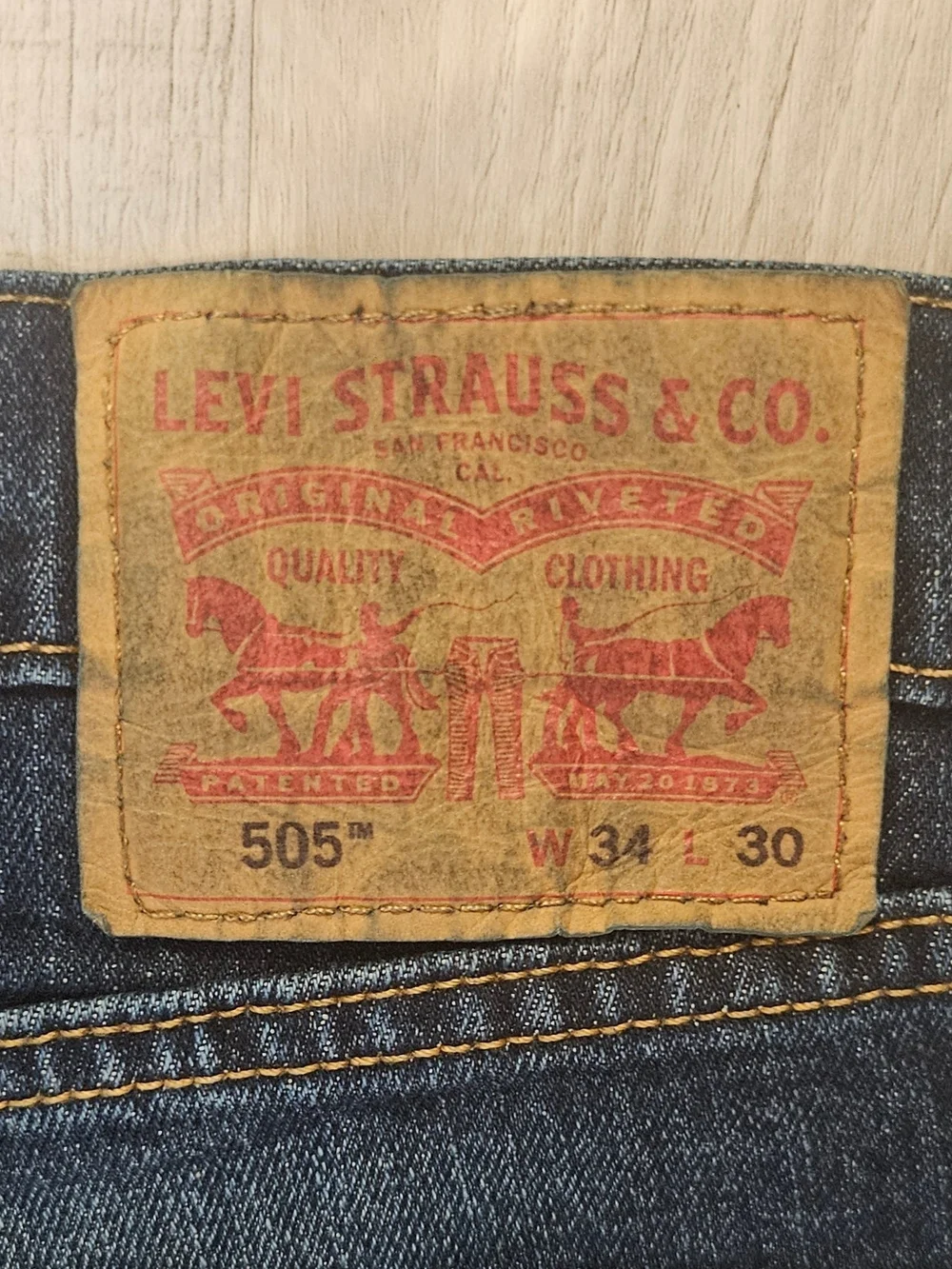Levi’s 505 Men’s Regular Fit Dark Wash Jeans 34x30